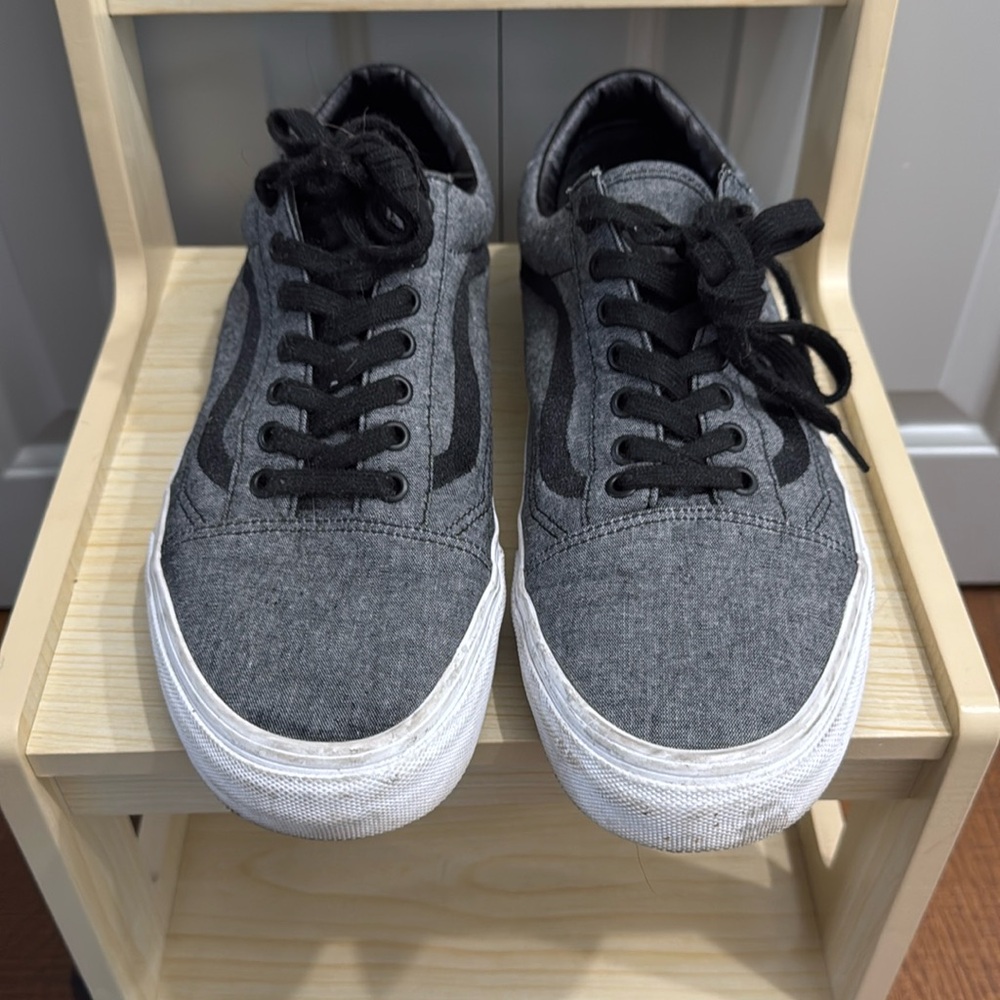 Vans Old Skool Men’s size 11 gray and black